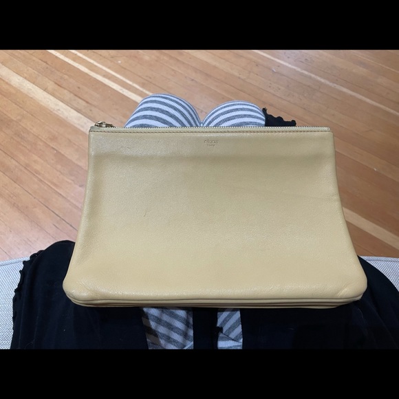 Large Celine Trio Bag in Pale Yellow - Picture 2 of 12